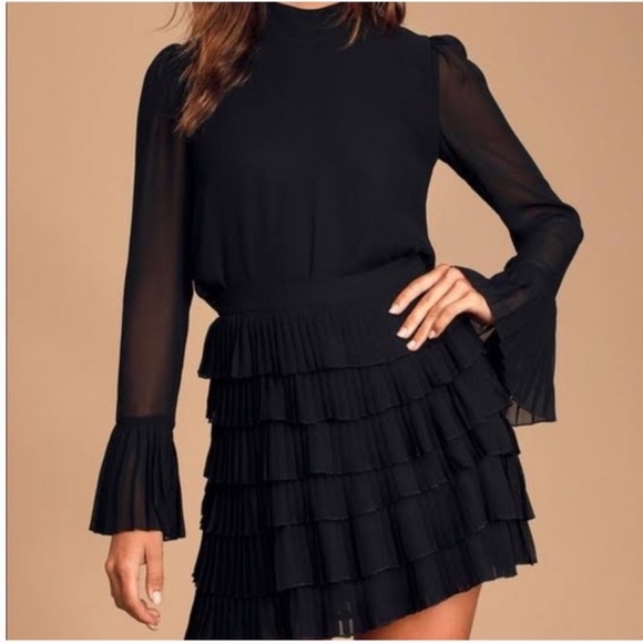 ALI & JAY Dresses & Skirts - Ali and Jay $158 black pleated skirt size XL
